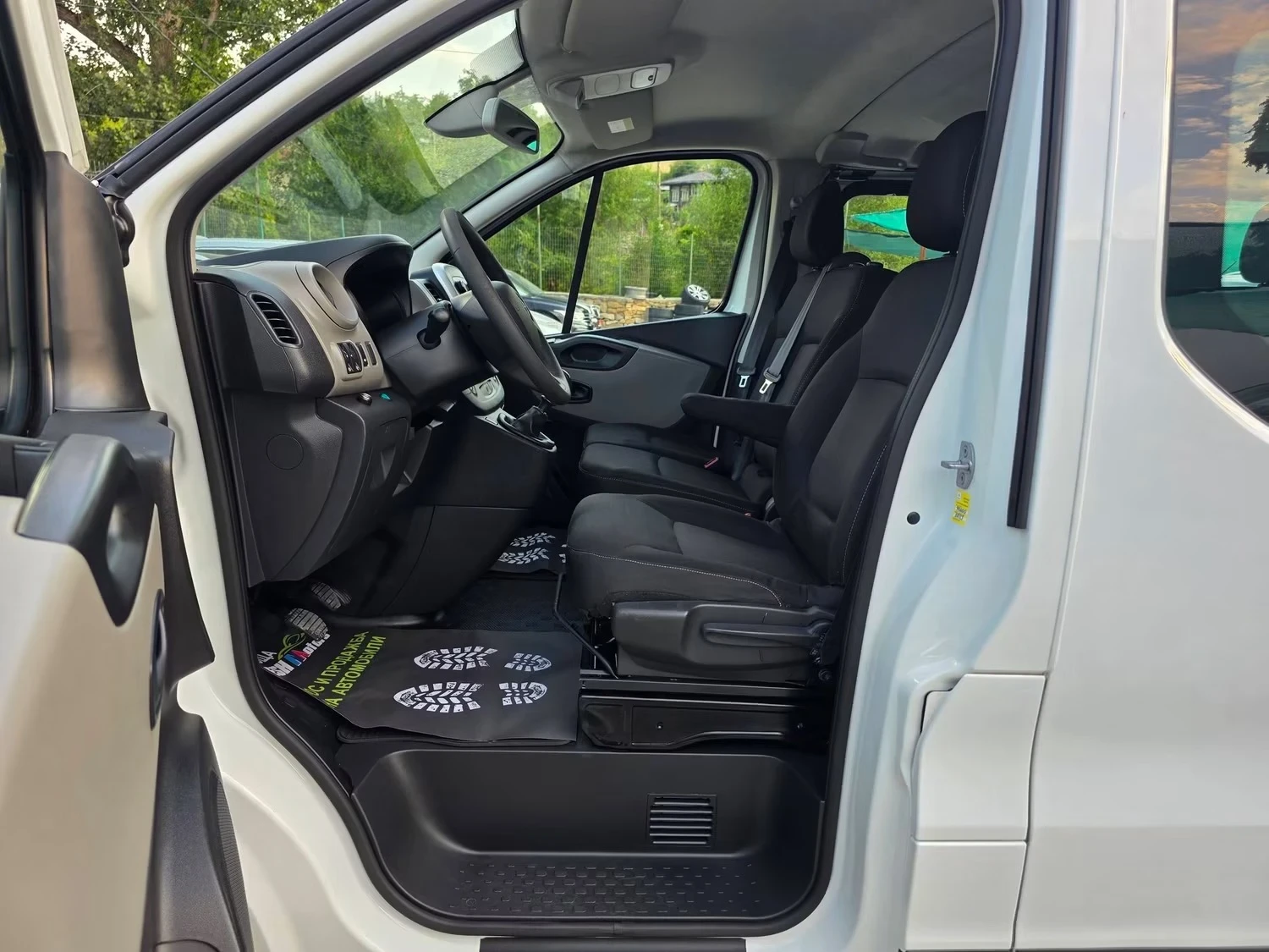 Renault Trafic 1.6DCI 145K.C. / 9 МЕСТА / ДЪЛГА БАЗА / КЛИМАТИК, снимка 8 - Бусове и автобуси - 55592375