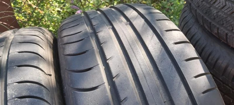 Гуми Летни 215/45R17, снимка 4 - Гуми и джанти - 29865982