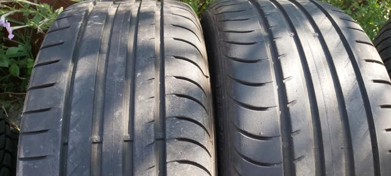 Гуми Летни 215/45R17, снимка 1 - Гуми и джанти - 29865982