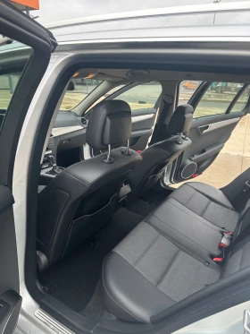 Mercedes-Benz C 220 Avantgarde, снимка 11