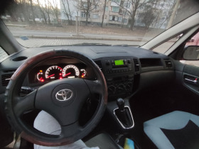 Toyota Corolla verso, снимка 5 - Автомобили и джипове - 45843348
