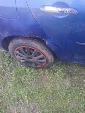 Renault Clio комби, снимка 9