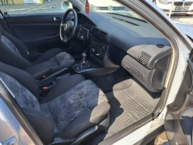 VW Passat, снимка 4 - Автомобили и джипове - 47291400