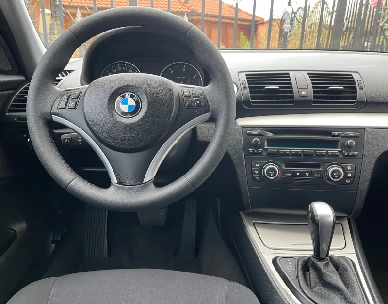 BMW 120 D FACELIFT Напълно обслужено !, снимка 13 - Автомобили и джипове - 47469428