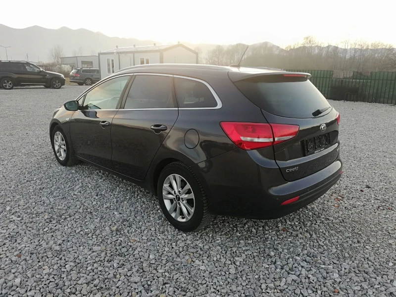 Kia Ceed 1.6crdi kli navi, снимка 4 - Автомобили и джипове - 48793005