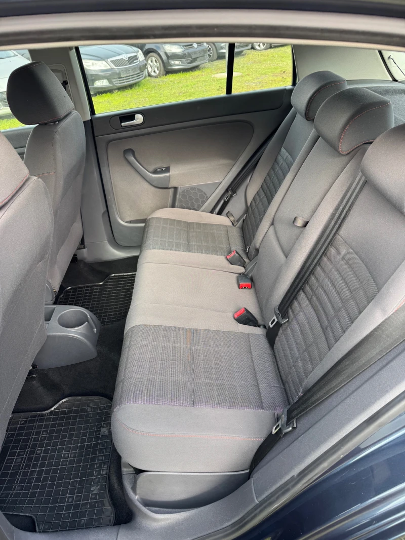 VW Touran 1.9TDI, снимка 10 - Автомобили и джипове - 52856610