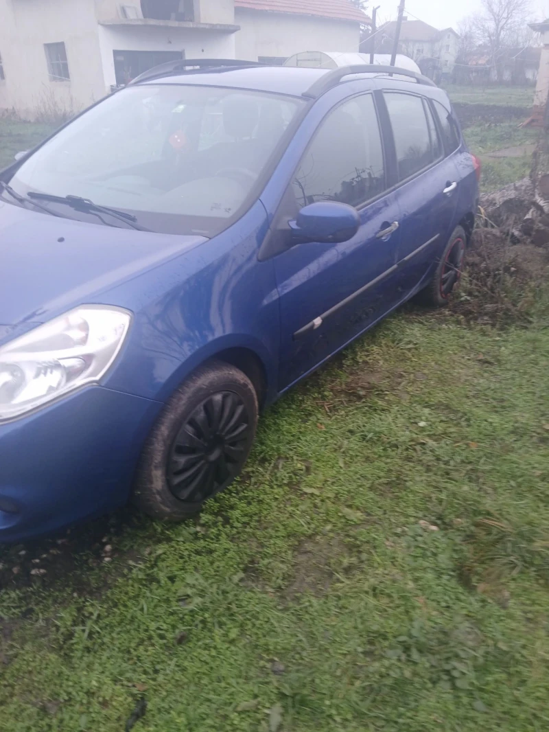 Renault Clio комби, снимка 2 - Автомобили и джипове - 52864923