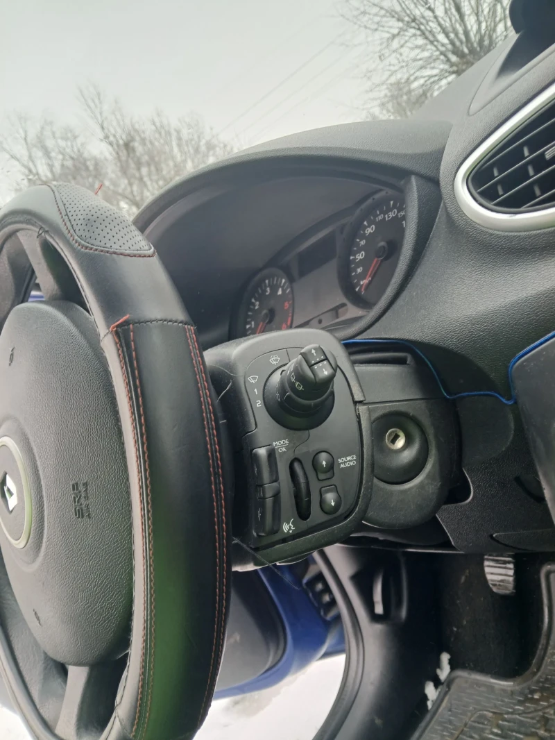 Renault Clio комби, снимка 14 - Автомобили и джипове - 53265290