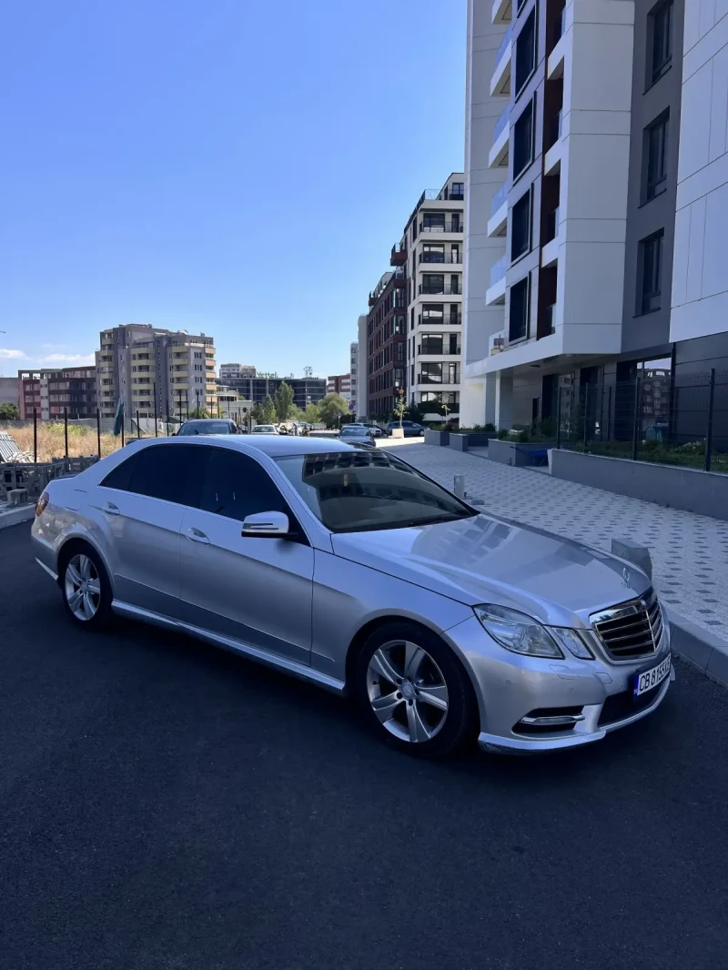 Mercedes-Benz E 220 AMG, снимка 5 - Автомобили и джипове - 53362483