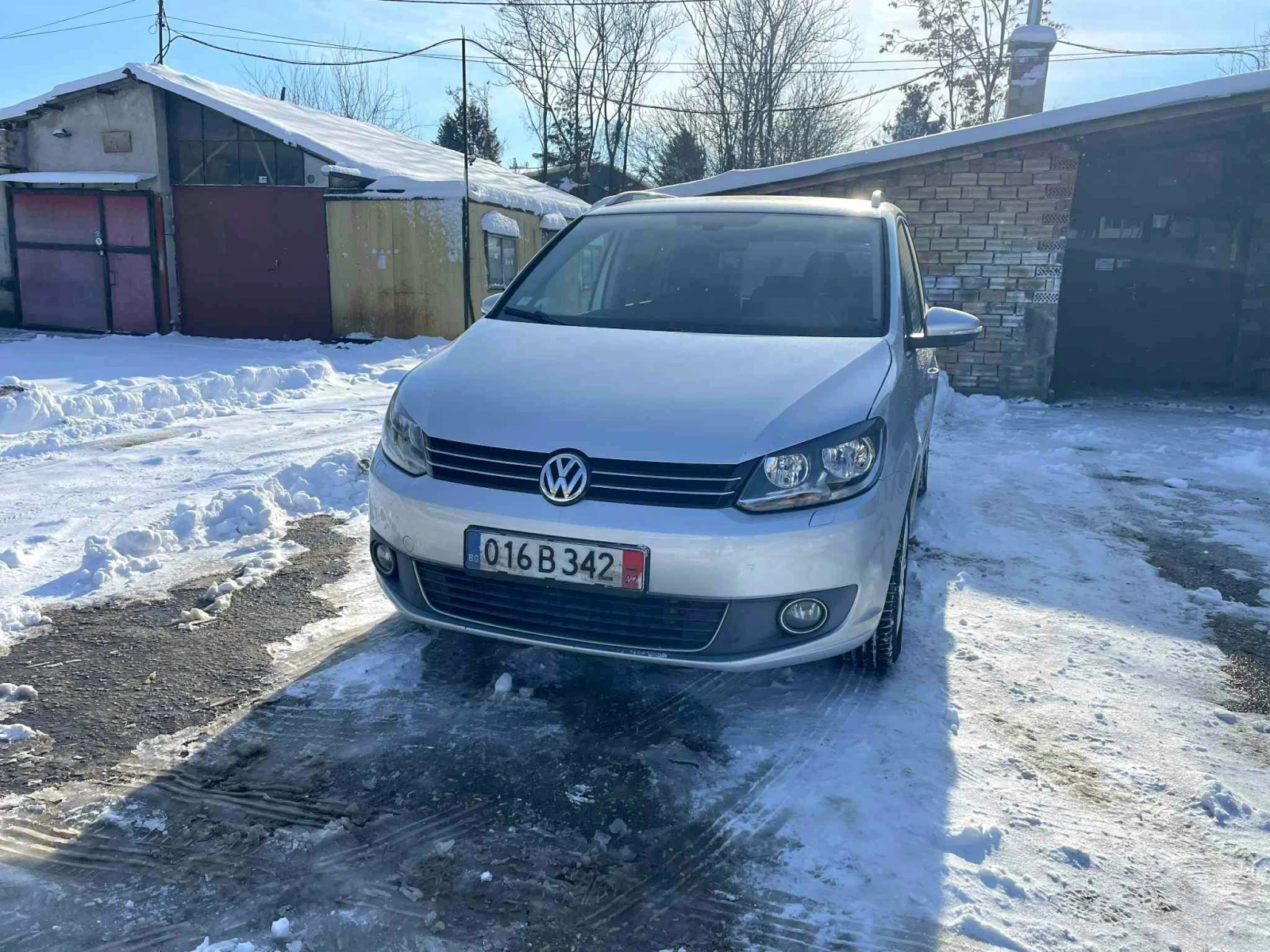 VW Touran  2.0TDI 140кс HIGHLINE* НАВИГАЦИЯ* ПОДГРЕВ* , снимка 1