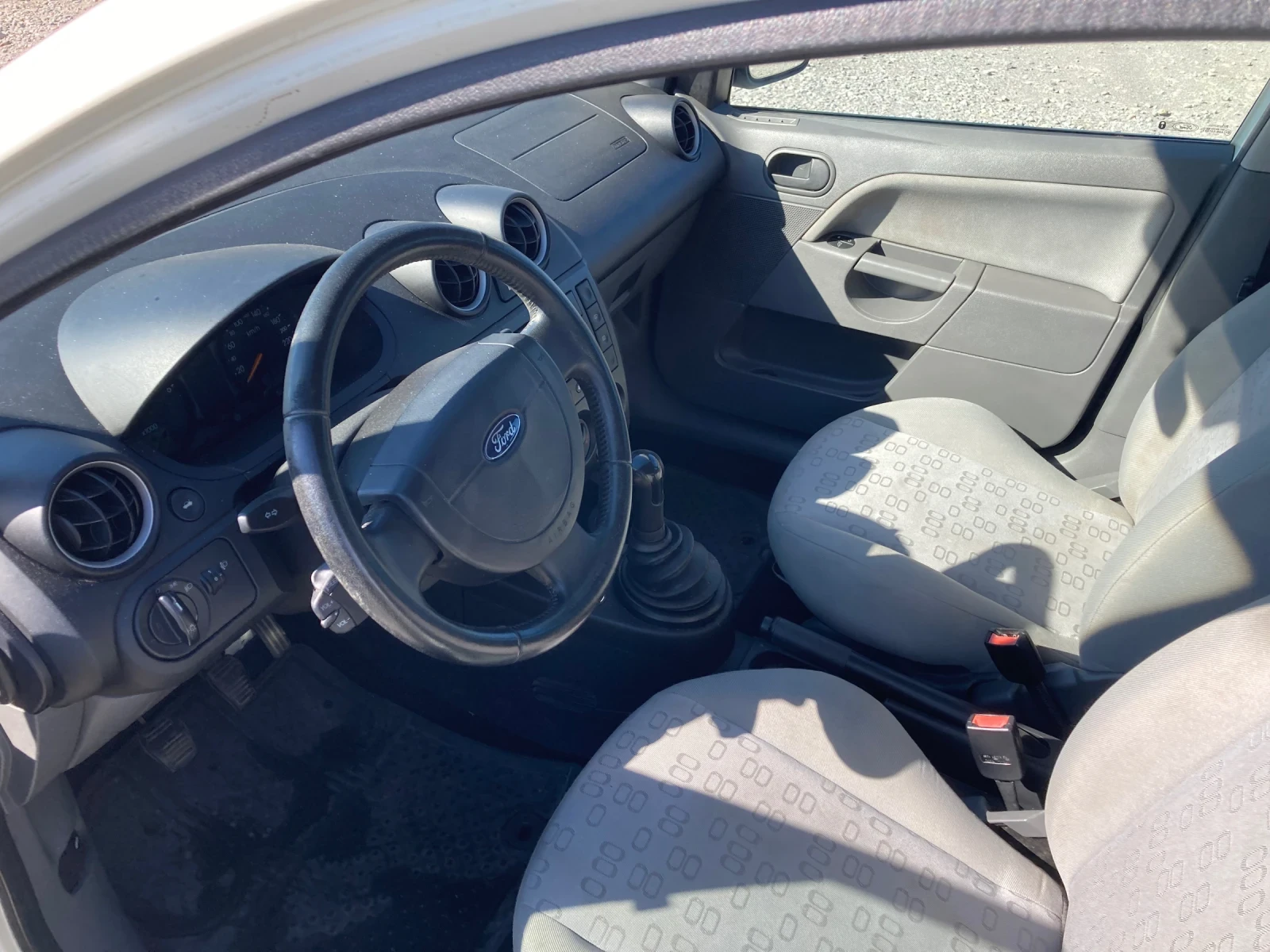 Ford Fiesta 1.4 HDI - изображение 5