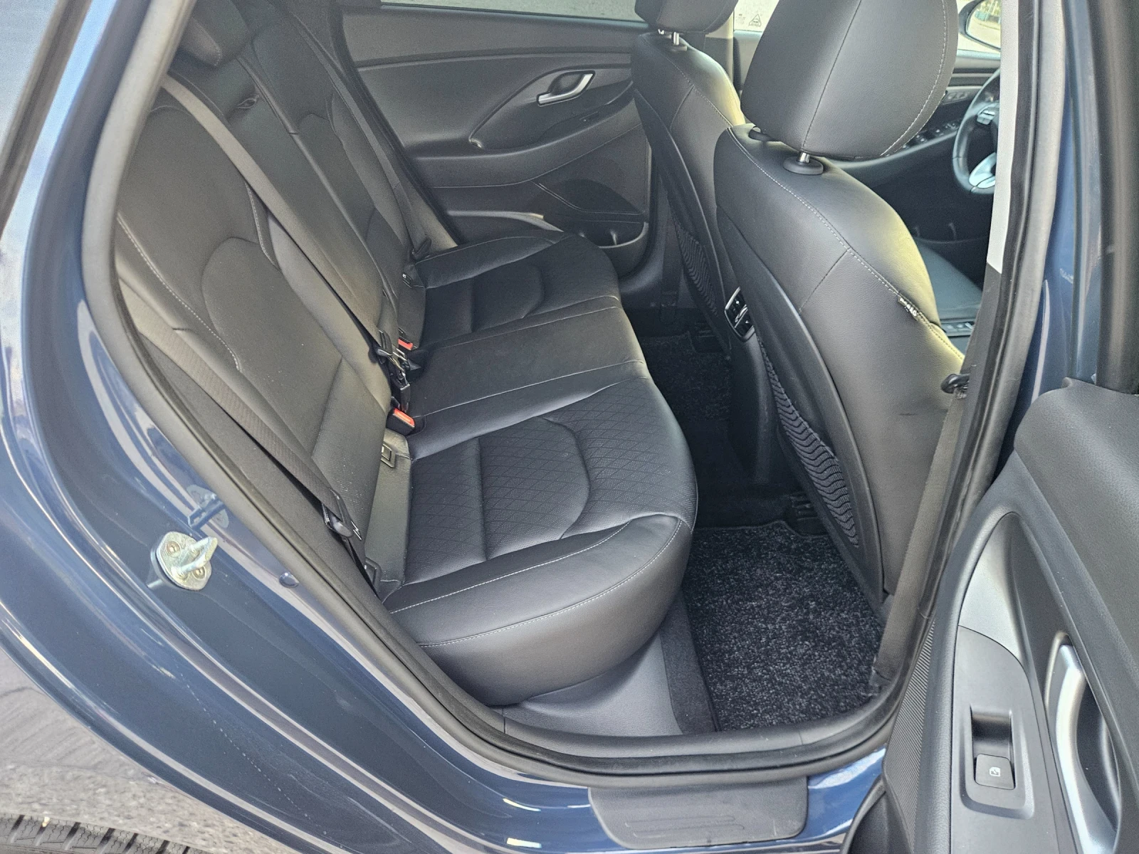 Hyundai I30 Всички екстри за модела - изображение 10