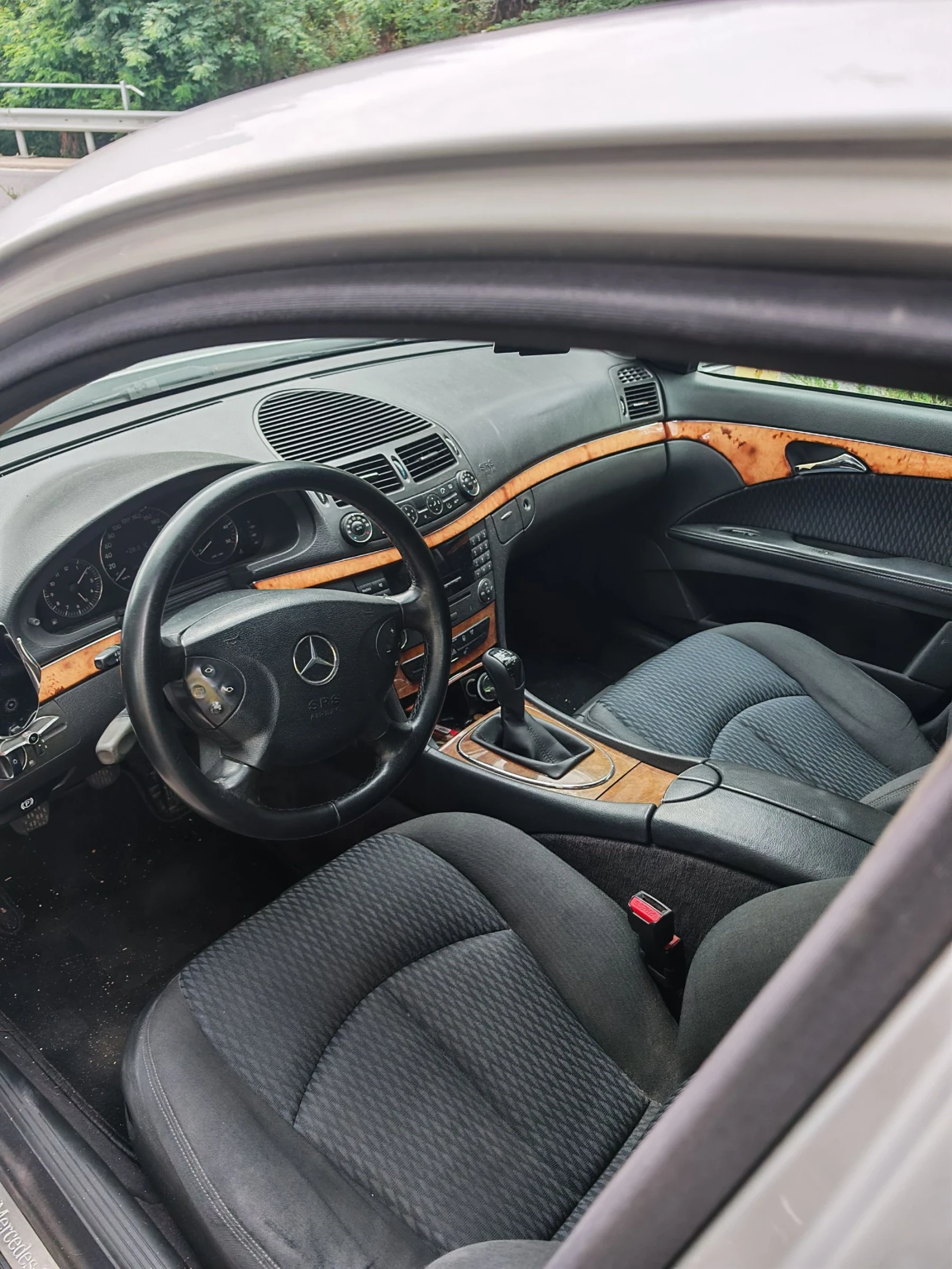 Mercedes-Benz E 220  - изображение 3