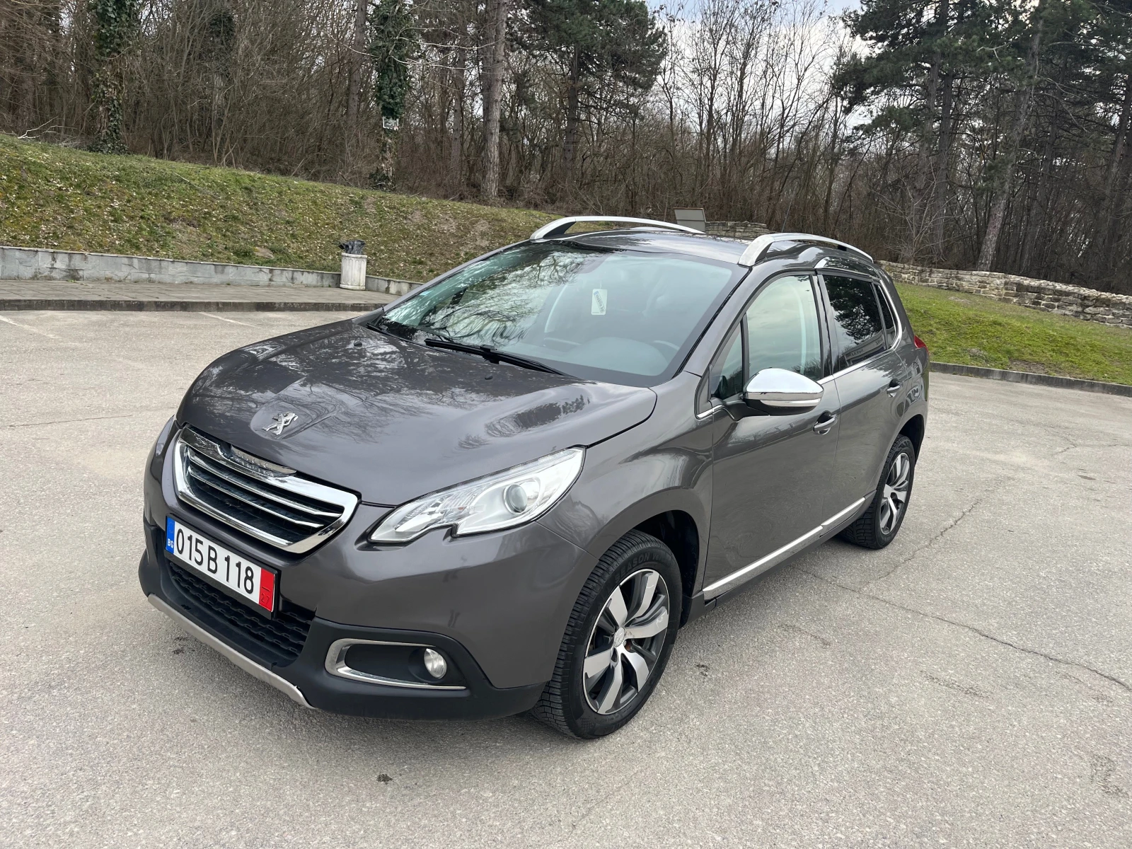 Peugeot 2008 1.6hdi* 92к.с* Navi* Led* Allure
