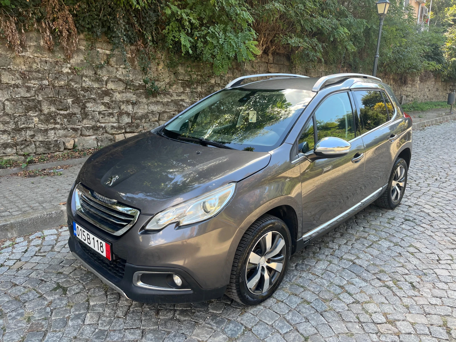 Peugeot 2008 1.6hdi* 92к.с* Navi* Led* Allure