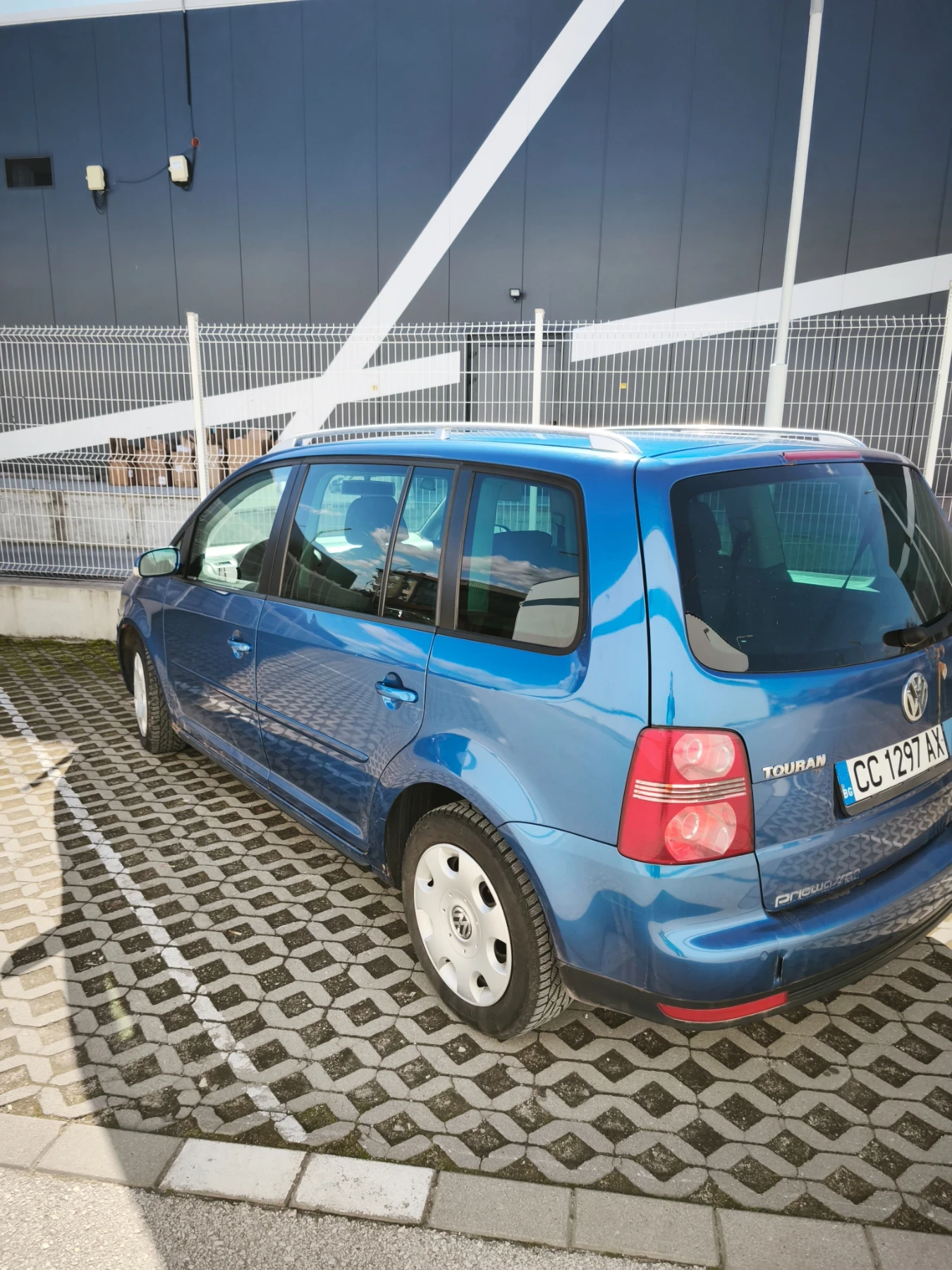 VW Touran, снимка 2 - Автомобили и джипове - 53744422