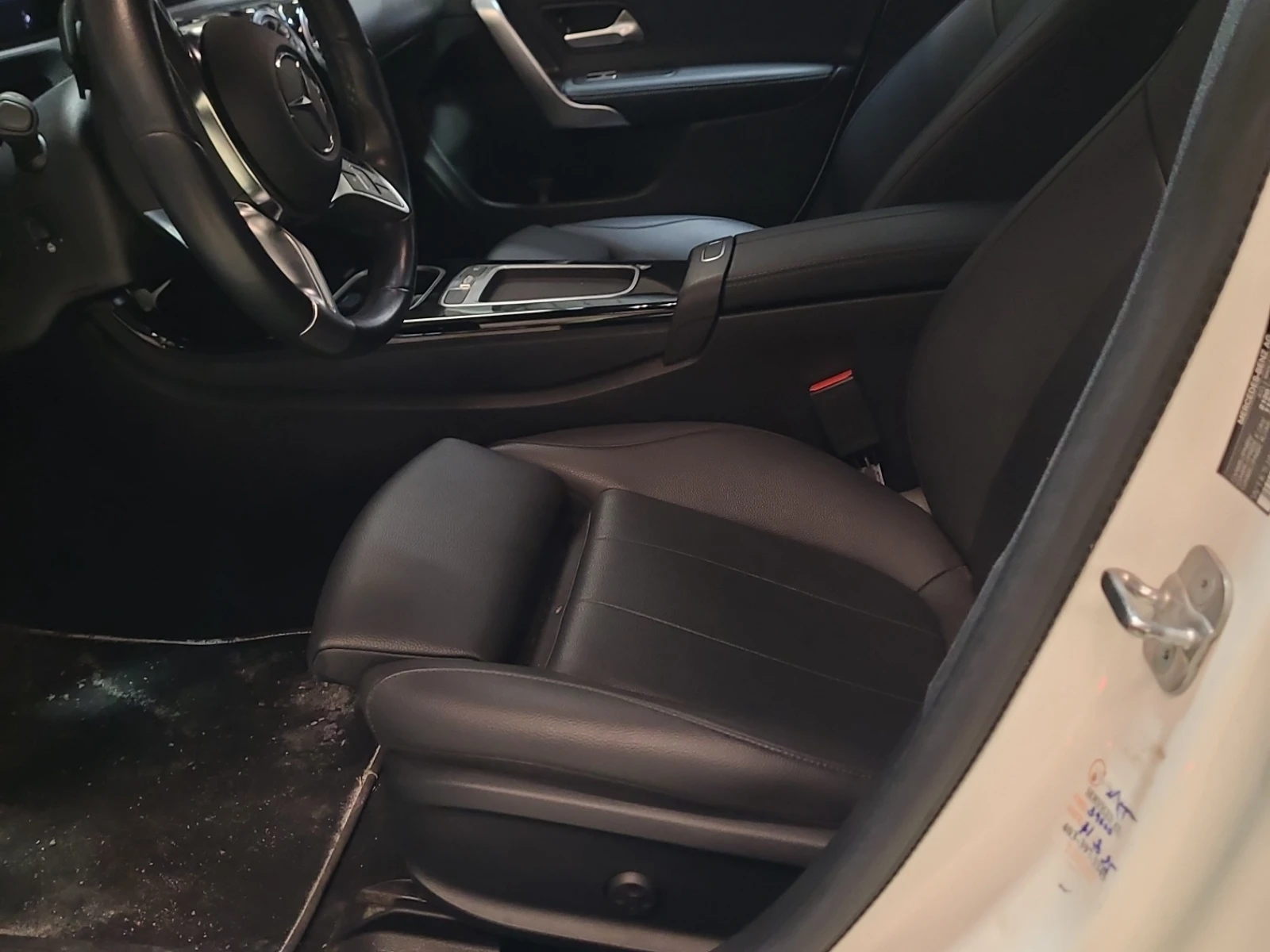 Mercedes-Benz CLA 250 * * CARFAX * * АВТО КРЕДИТ * * , снимка 6 - Автомобили и джипове - 54076439