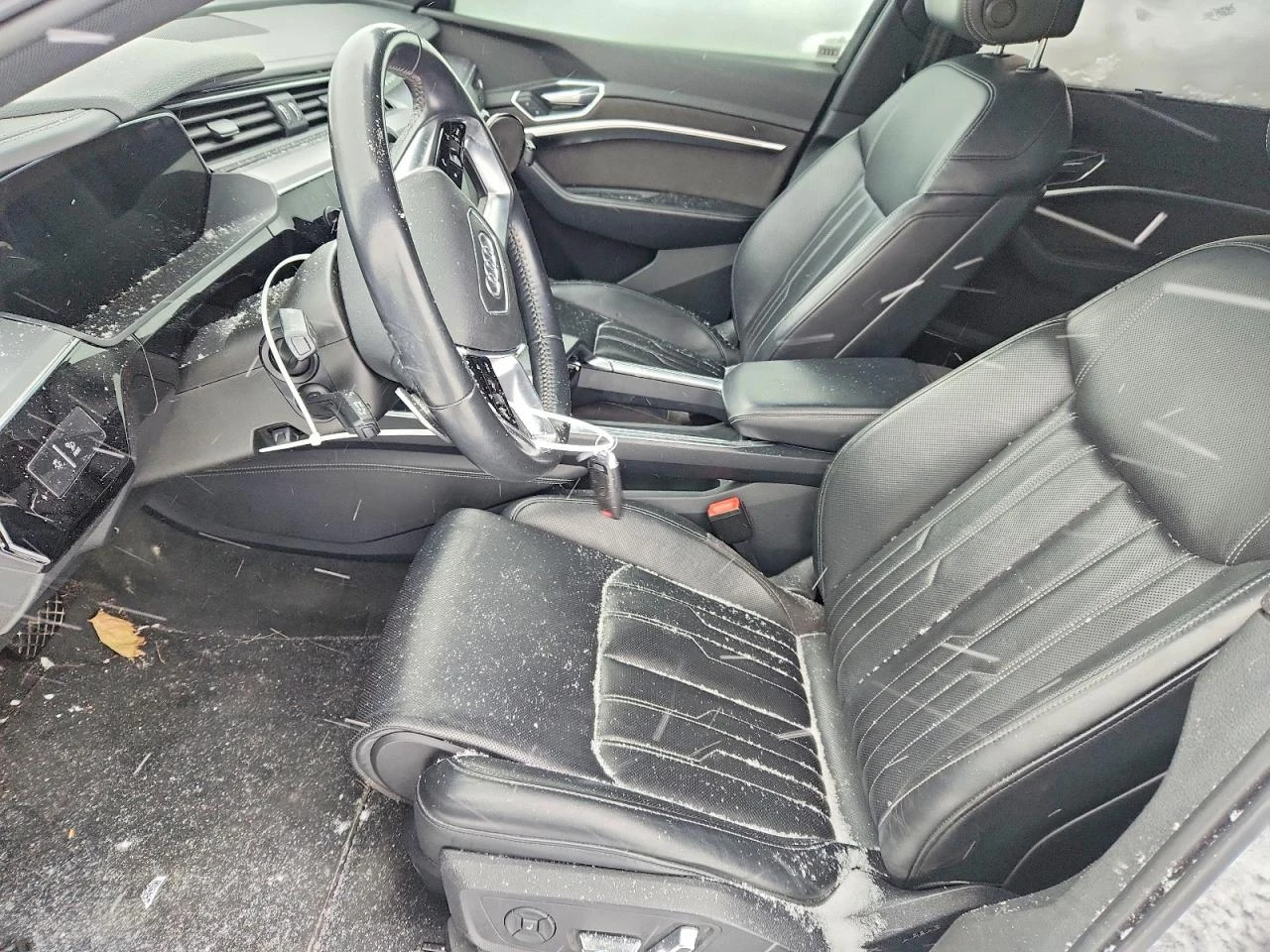 Audi E-Tron Prestige Quattro, снимка 7 - Автомобили и джипове - 54174445