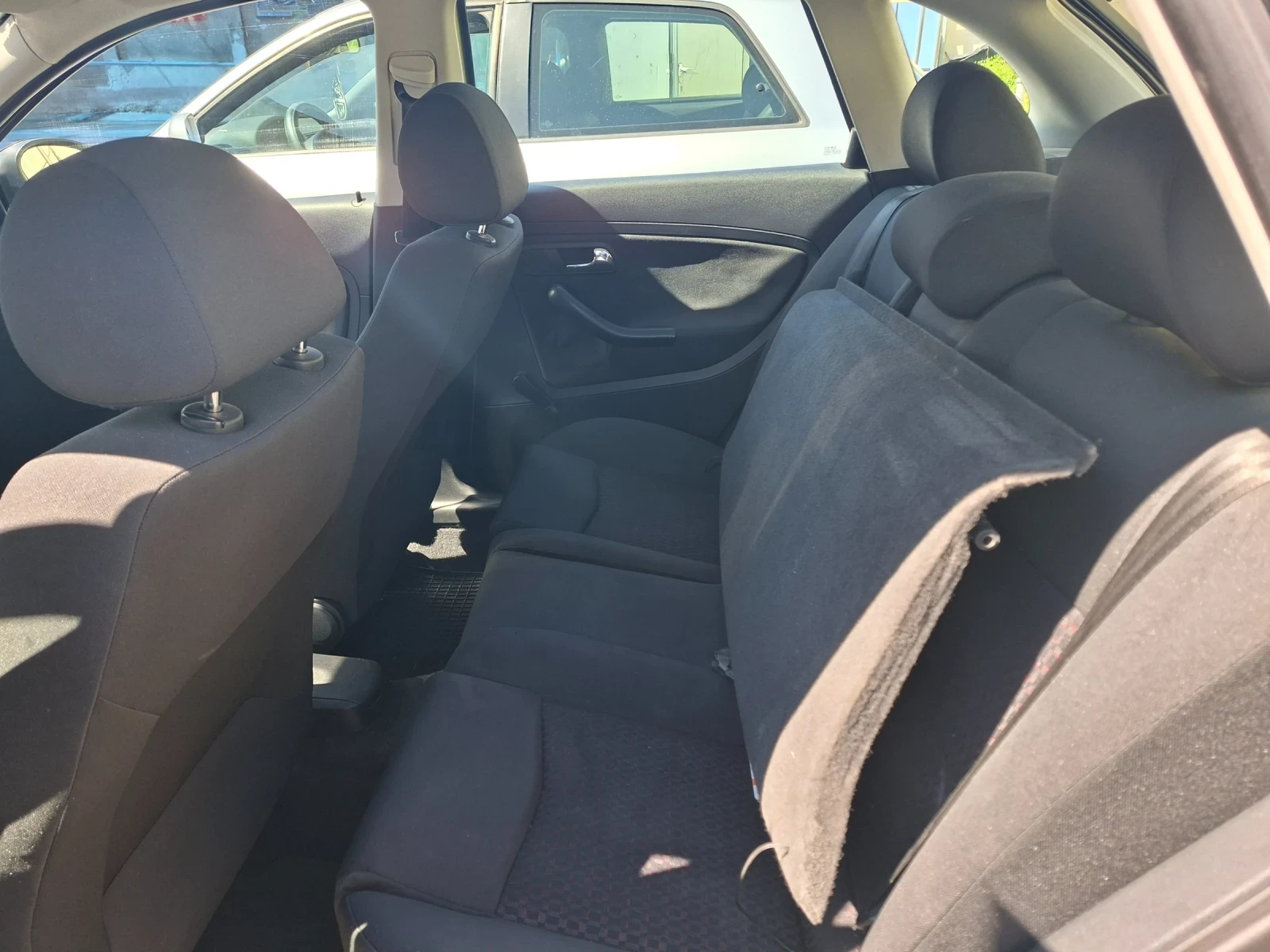 Seat Ibiza 1.9 SDI , снимка 7 - Автомобили и джипове - 54545567