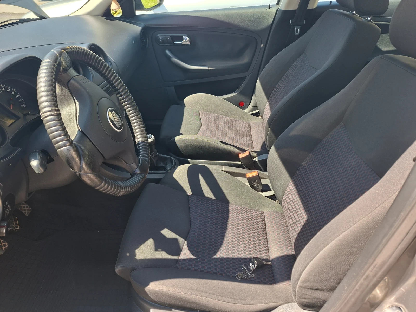 Seat Ibiza 1.9 SDI , снимка 4 - Автомобили и джипове - 54545567