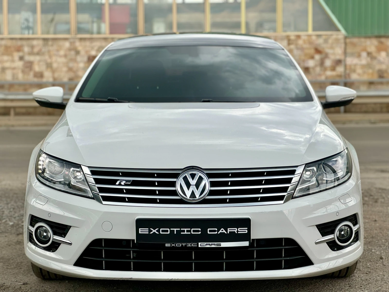 VW CC 2.0TDI BlueMotion ! R Line ! Facelift !, снимка 2 - Автомобили и джипове - 54824045