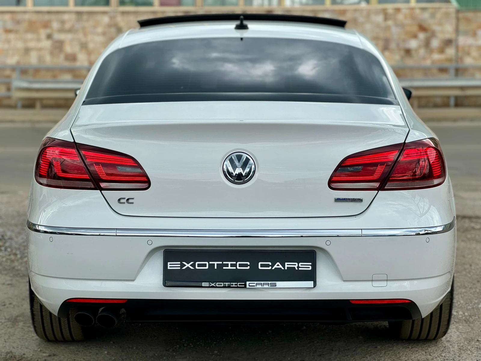 VW CC 2.0TDI BlueMotion ! R Line ! Facelift !, снимка 5 - Автомобили и джипове - 54824045