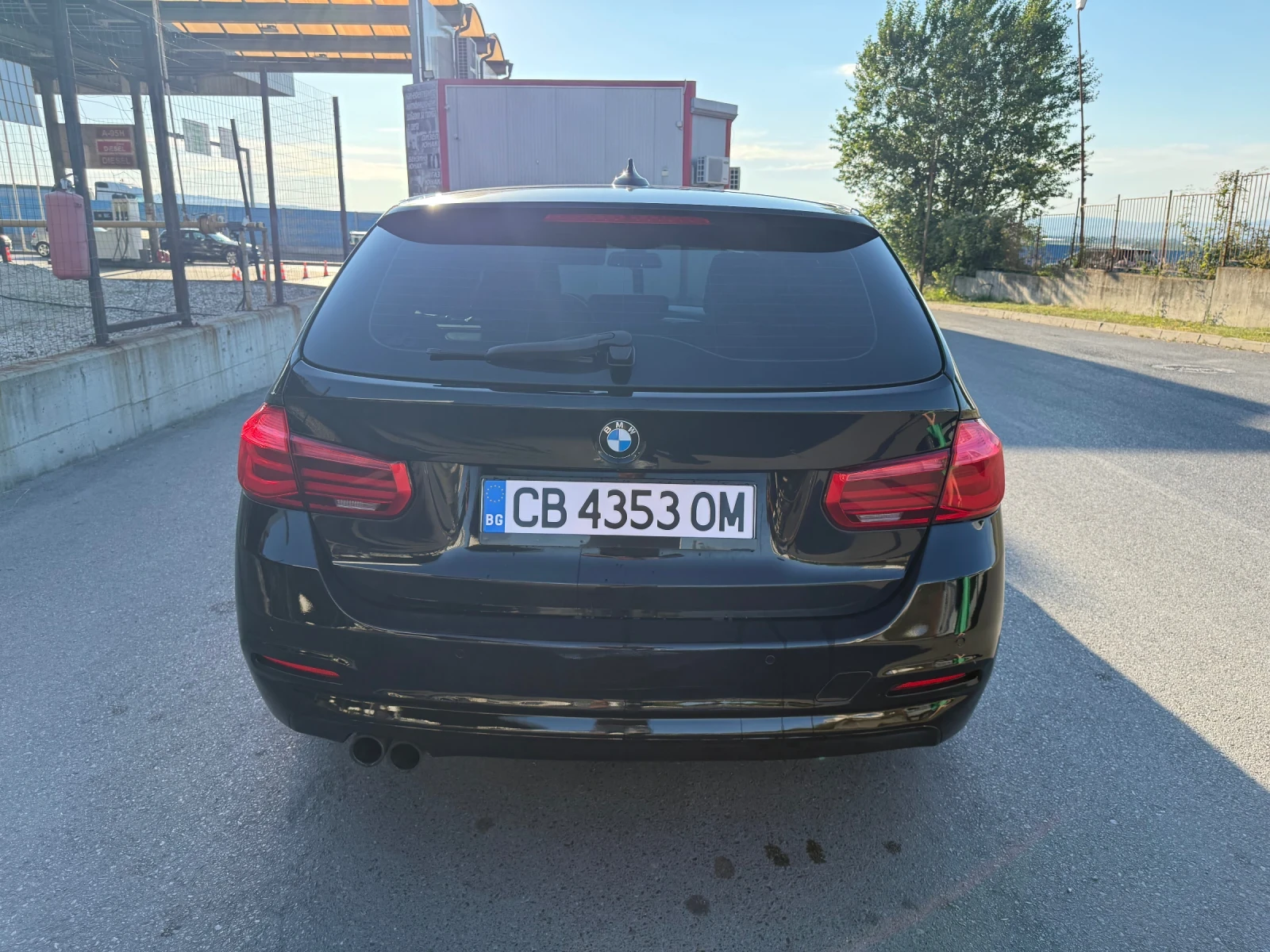 BMW 320 D B47 / FULL LED / AUTOMATIC / FACE, снимка 4 - Автомобили и джипове - 55247206
