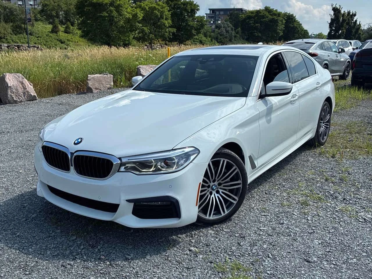 BMW 530 i xDrive | CARFAX | АВТОКРЕДИТ БЕЗ ПЪРВОНАЧАЛНА 