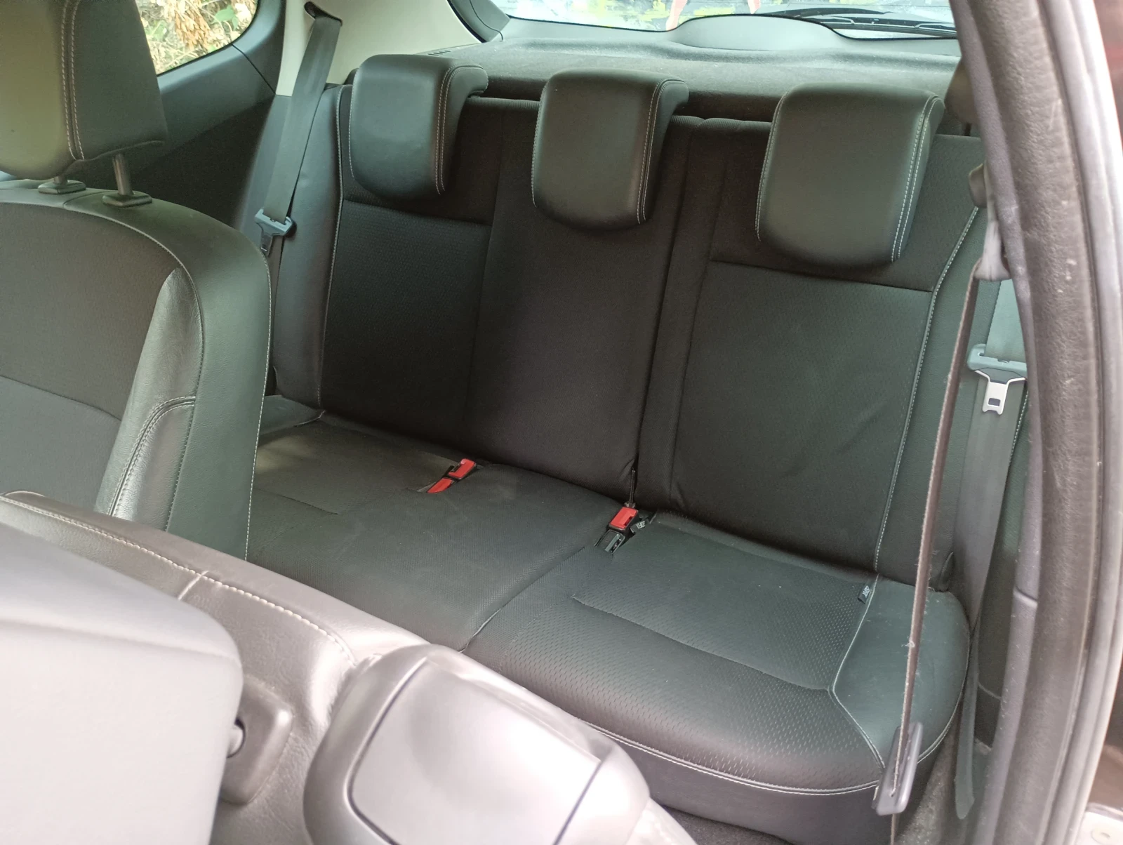 Renault Clio 1.6i Газ, снимка 9 - Автомобили и джипове - 55566306