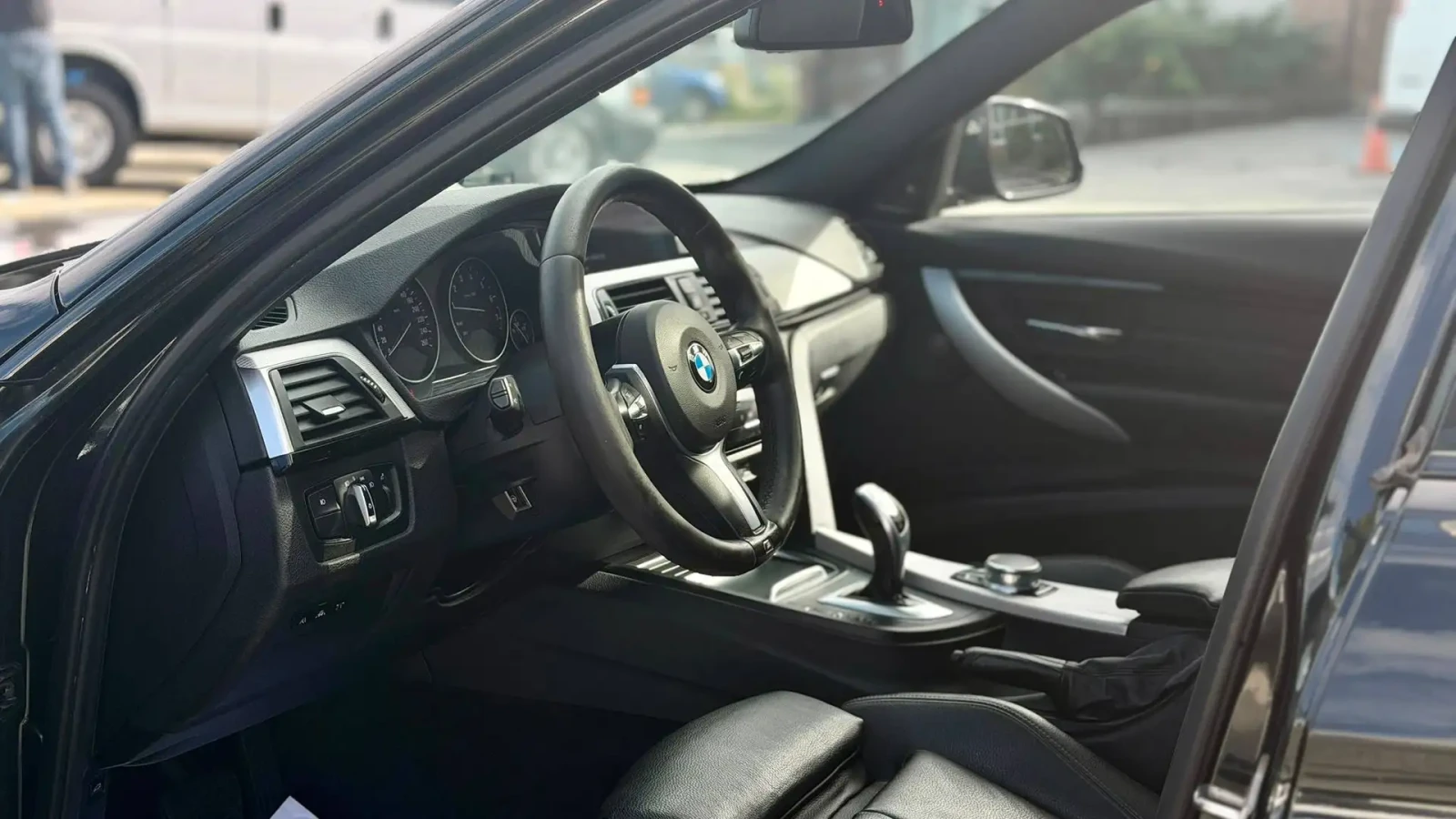 BMW 340 HUD| PANO| HAR/KAR| NAVI| , снимка 11 - Автомобили и джипове - 55800669