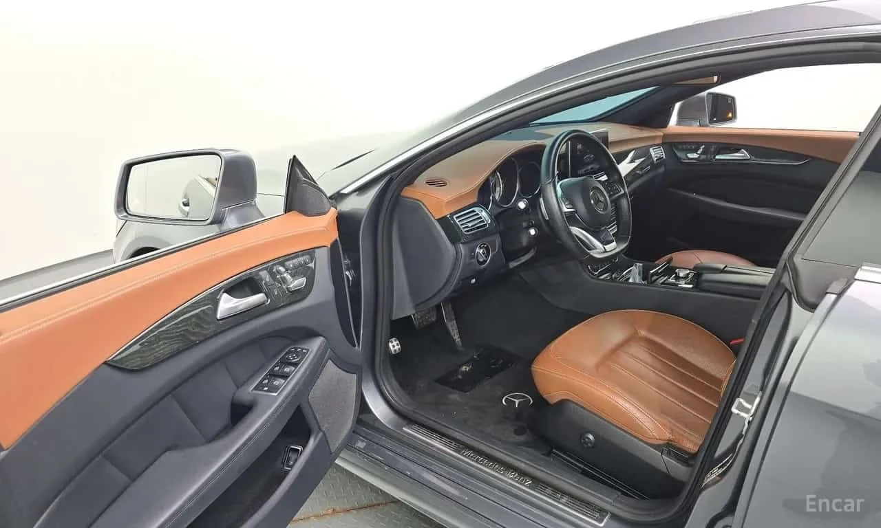 Mercedes-Benz CLS 400 AMG Пакет * Обдухване * Distronic * 360 * , снимка 10 - Автомобили и джипове - 56279585