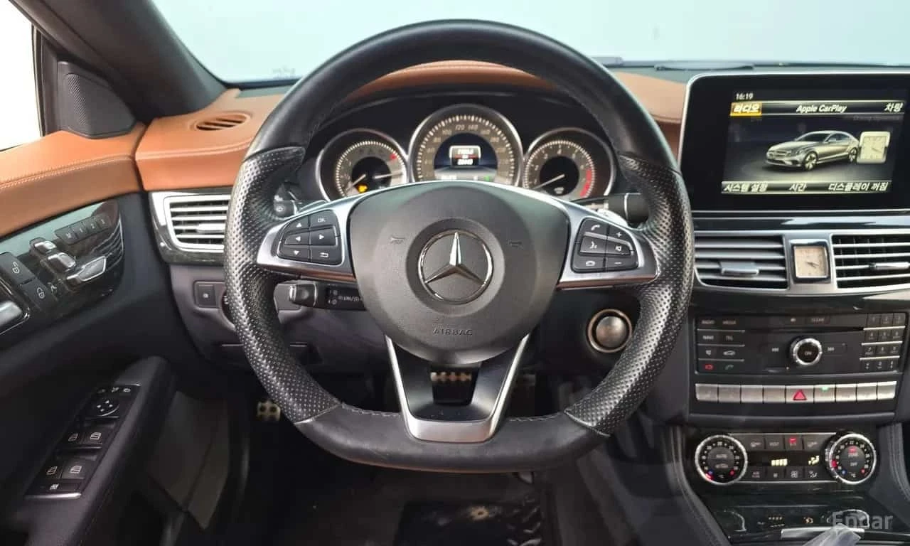 Mercedes-Benz CLS 400 AMG Пакет * Обдухване * Distronic * 360 * , снимка 13 - Автомобили и джипове - 56279585
