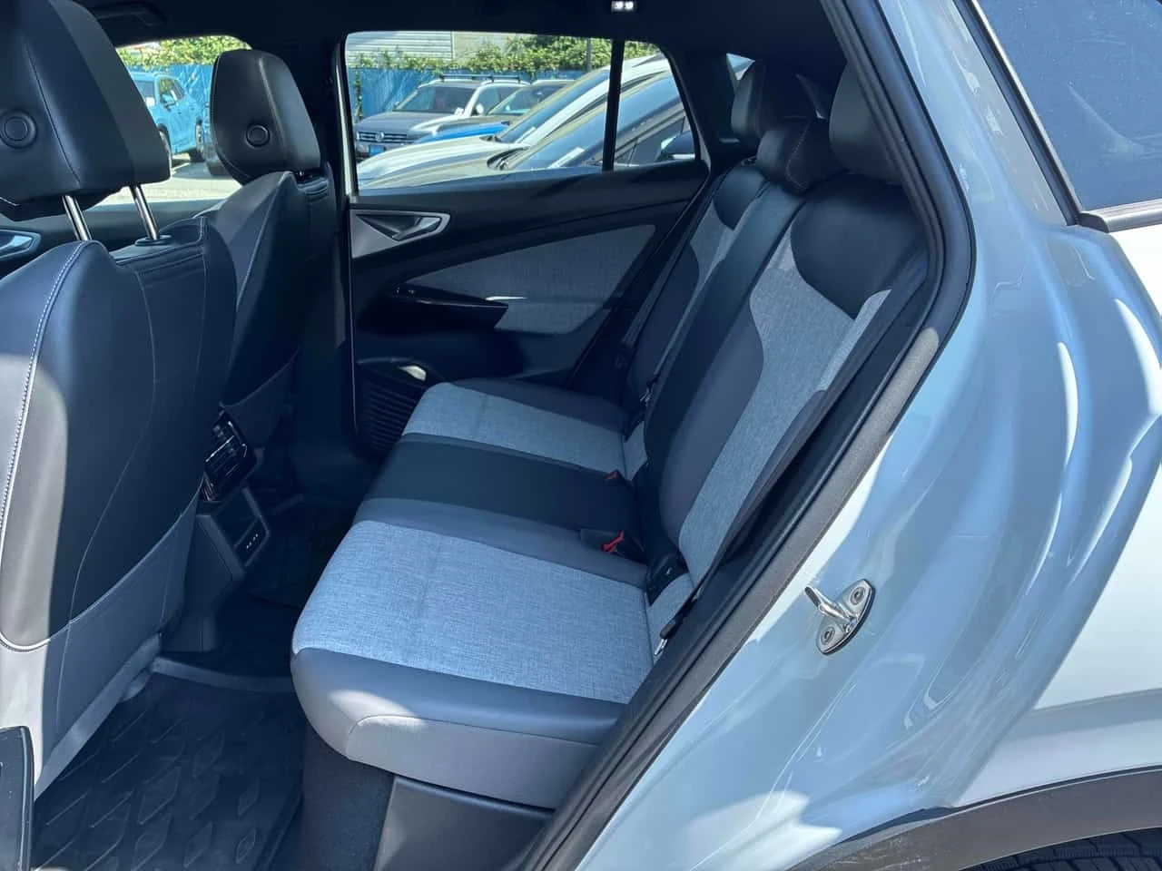 VW ID.4 Pro | CARFAX | �� ���������������� �� VOLKSWAGEN | Mobile.bg � ����������� 13