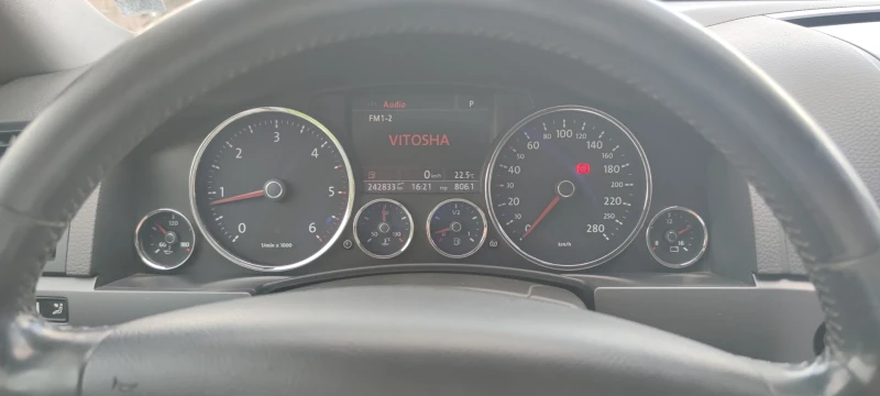 VW Touareg, снимка 11 - Автомобили и джипове - 47142601