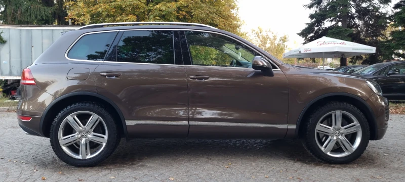 VW Touareg 4.2TDI * KEYLESS* * 360 CAMERI* * DISTRONIC* SWISS, снимка 4 - Автомобили и джипове - 47792304