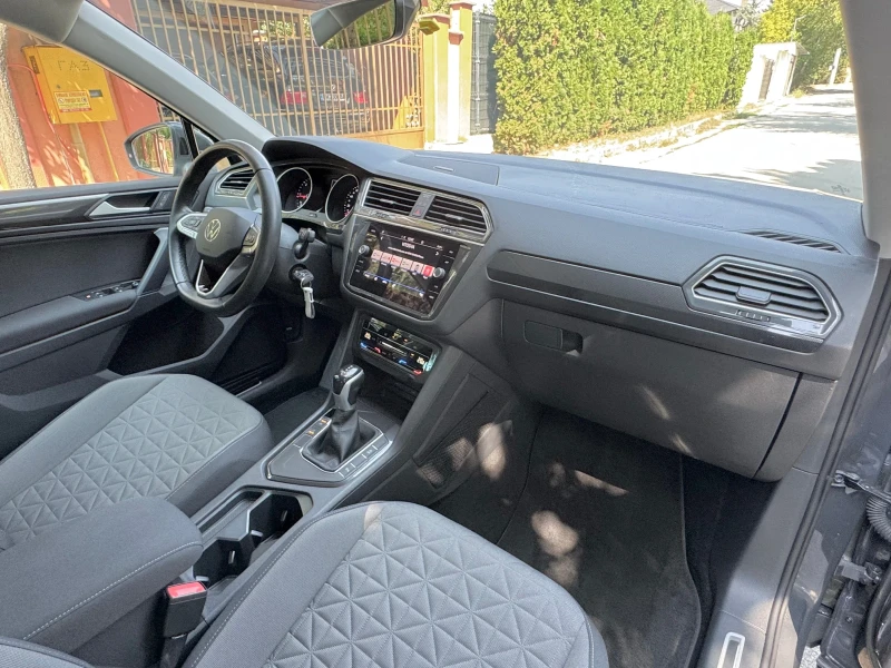 VW Tiguan 2.0TDI* 73 000км* РЕАЛНИ КМ* 2023г.* ACC* FULL* , снимка 13 - Автомобили и джипове - 51738381