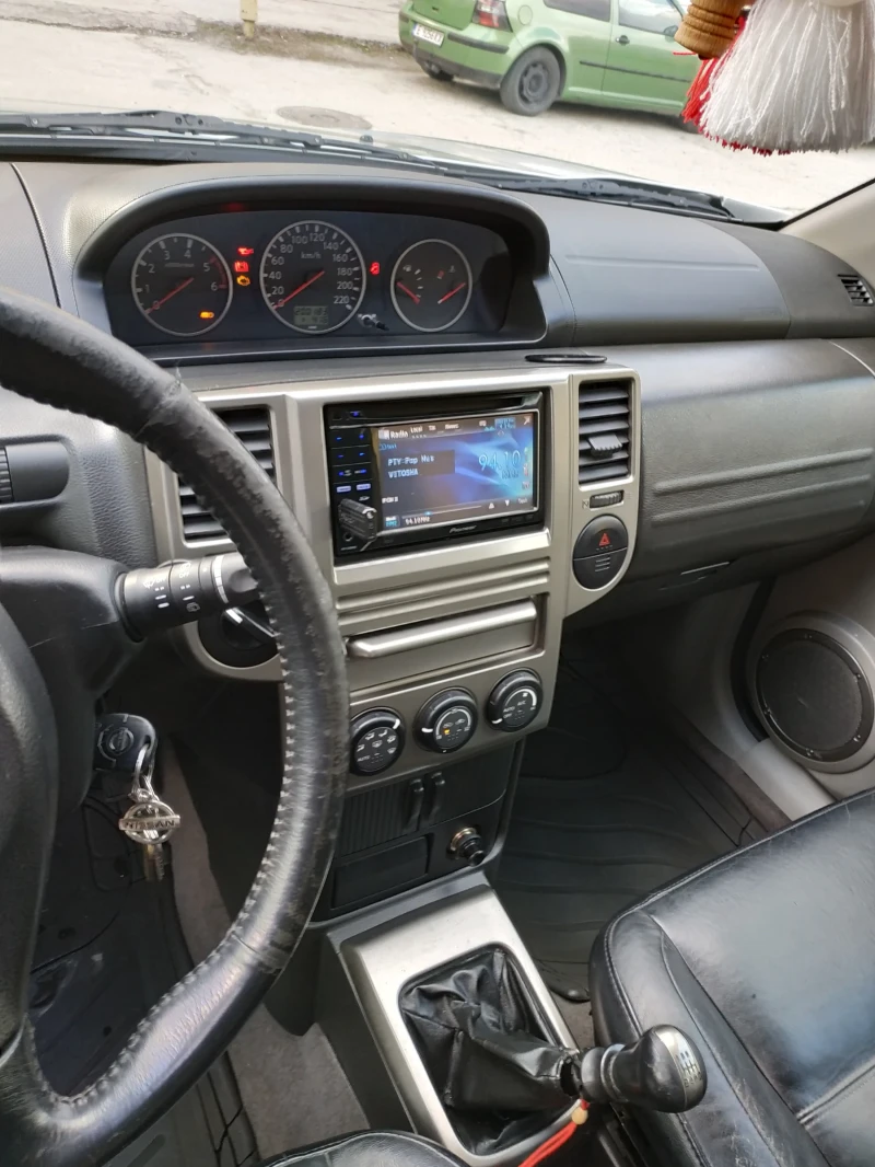 Nissan X-trail Джип , снимка 16 - Автомобили и джипове - 52661675
