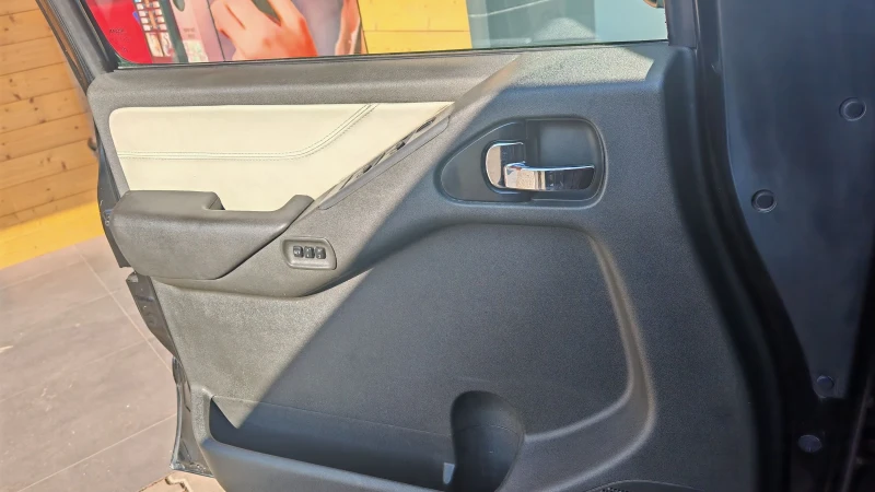 Nissan Pathfinder Platinum, снимка 12 - Автомобили и джипове - 53597084
