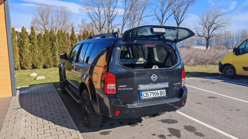 Nissan Pathfinder Platinum
