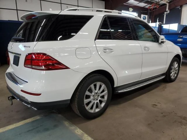 Mercedes-Benz GLE 300D 4MATIC, снимка 4 - Автомобили и джипове - 48953204