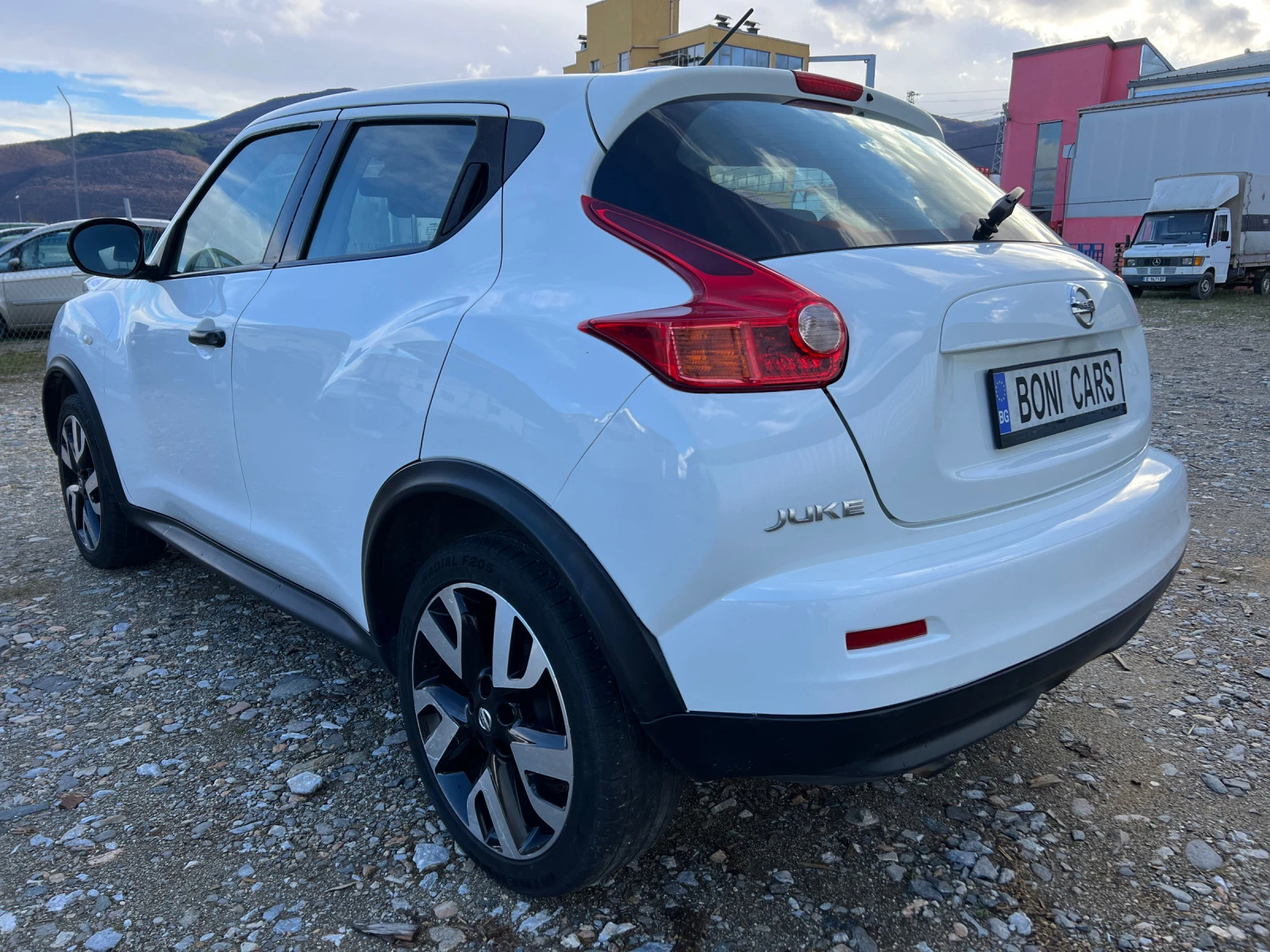 Nissan Juke 1.6i ГАЗ/ LPG - изображение 7