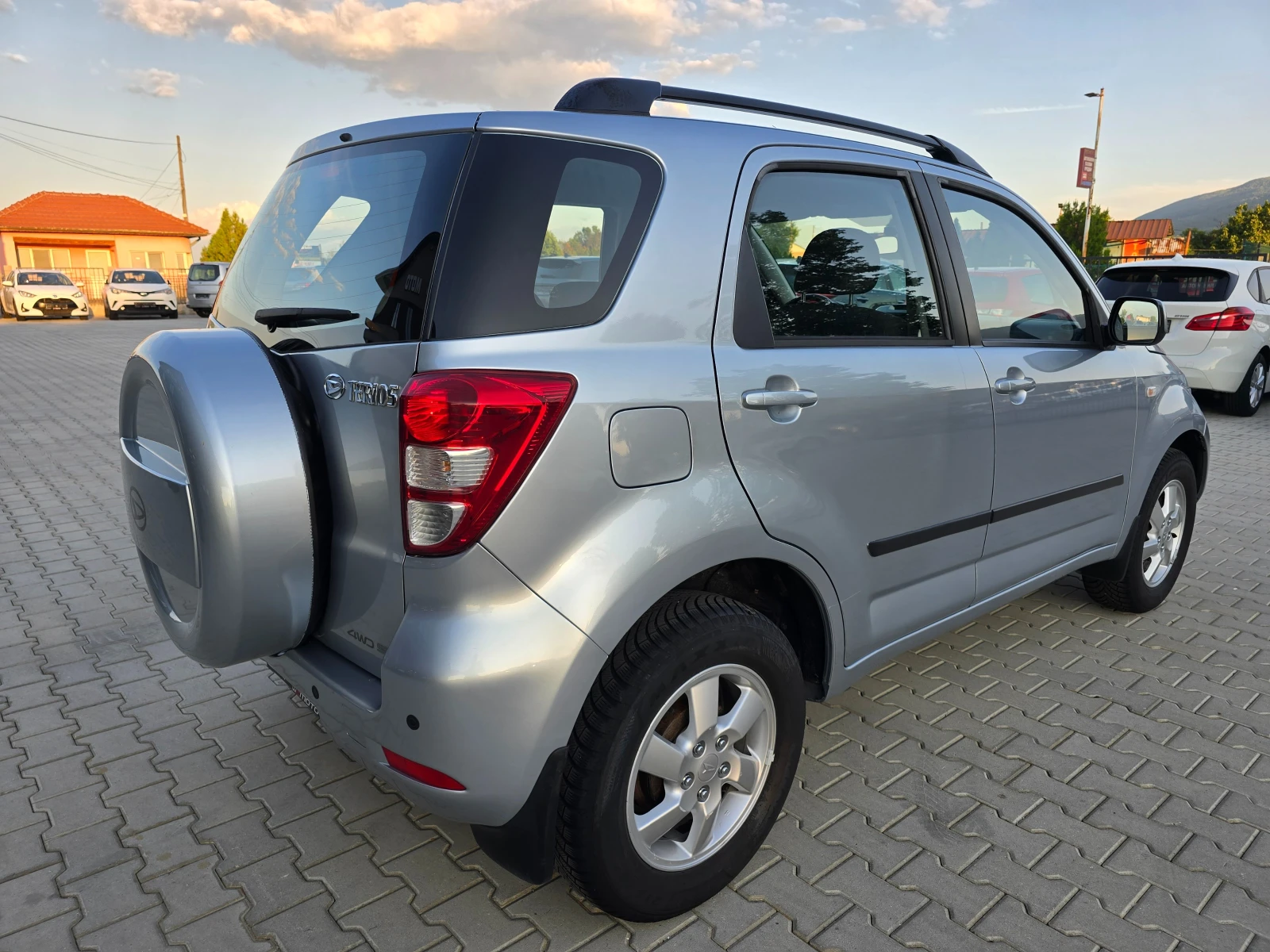 Daihatsu Terios 1.5 Бензин-Газ, 4х4, Автоматик! - изображение 3