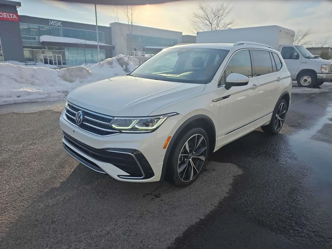 VW Tiguan * Highline R Line * CARFAX * ОБДУХВАНЕ* 