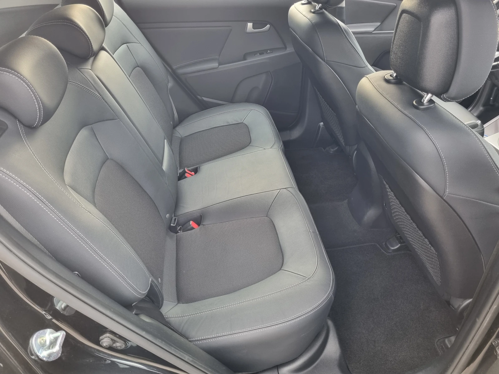 Kia Sportage 1.7CRDi-КАТО НОВА / 132.000км !!!, снимка 13 - Автомобили и джипове - 54042148