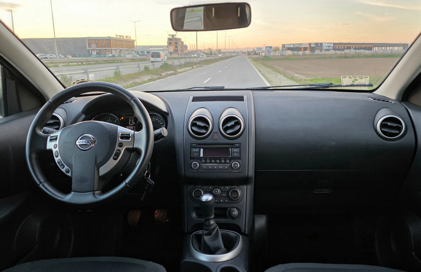 Nissan Qashqai 1.5 dci 110ks, снимка 9 - Автомобили и джипове - 54128814