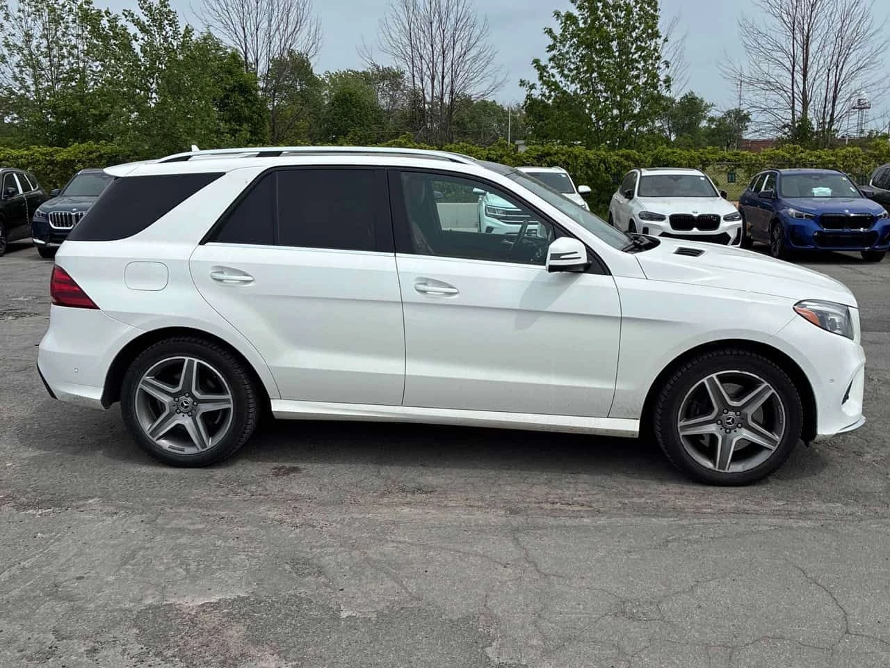Mercedes-Benz GLE 400 | HARMAN KARDON | ПАНОРАМА | 360 | CARFAX | , снимка 3 - Автомобили и джипове - 54796572