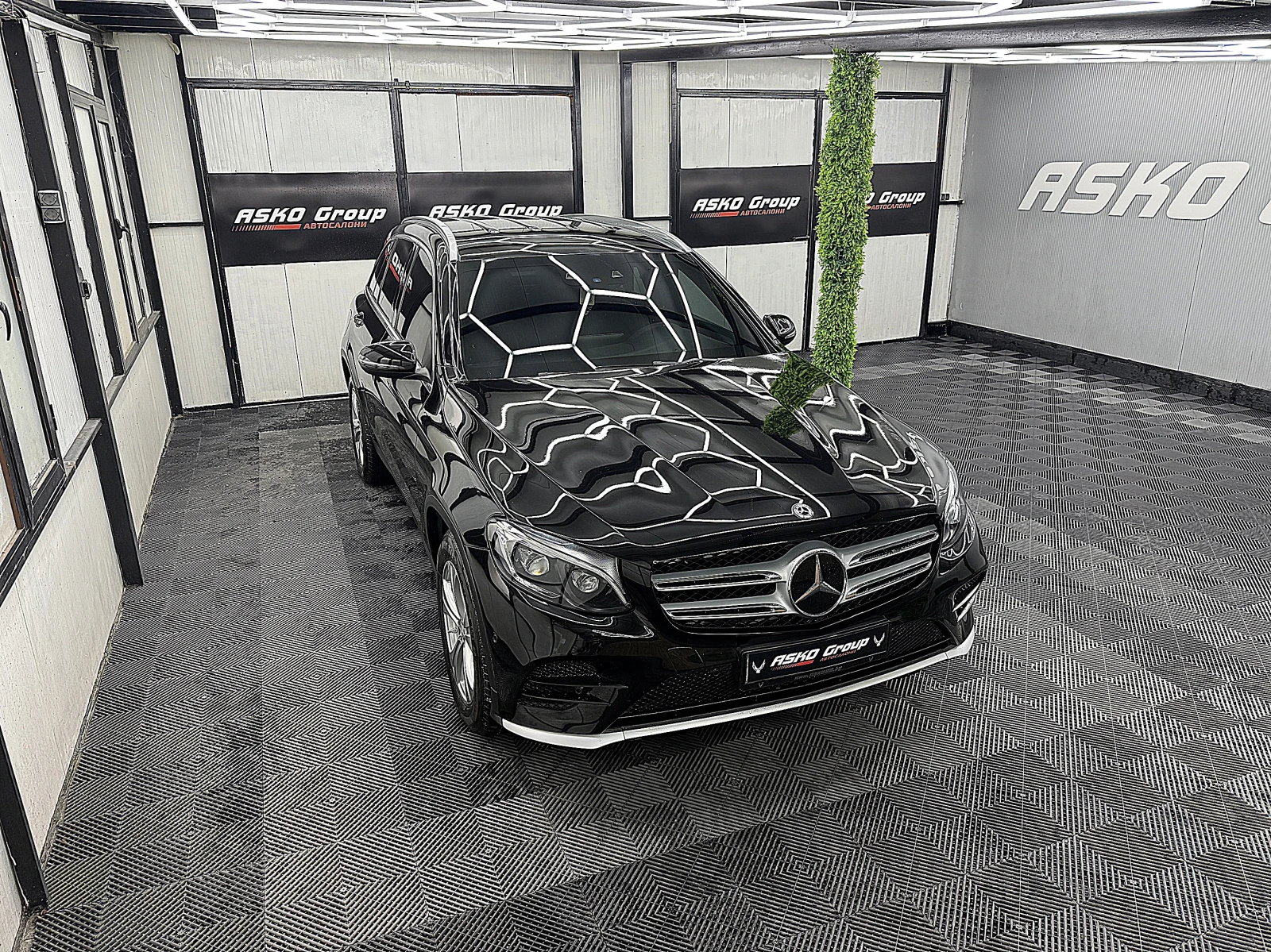 Mercedes-Benz GLC 220 AMG-line/4-Matic/KAMERA/KeulessGo/СОБСТВЕН ЛИЗИНГ, снимка 7 - Автомобили и джипове - 54912530