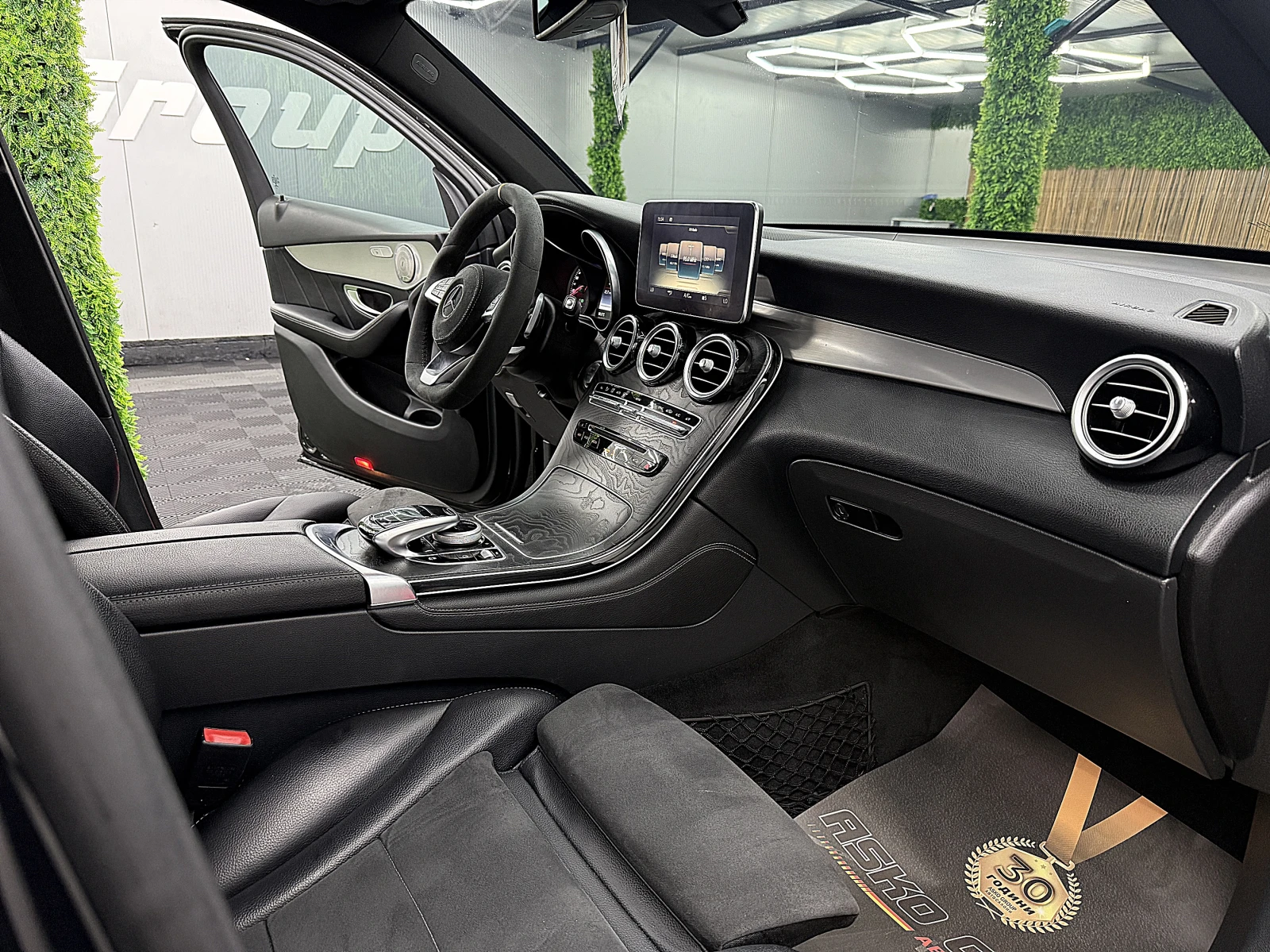 Mercedes-Benz GLC 220 AMG-line/4-Matic/KAMERA/KeulessGo/СОБСТВЕН ЛИЗИНГ, снимка 13 - Автомобили и джипове - 54912530