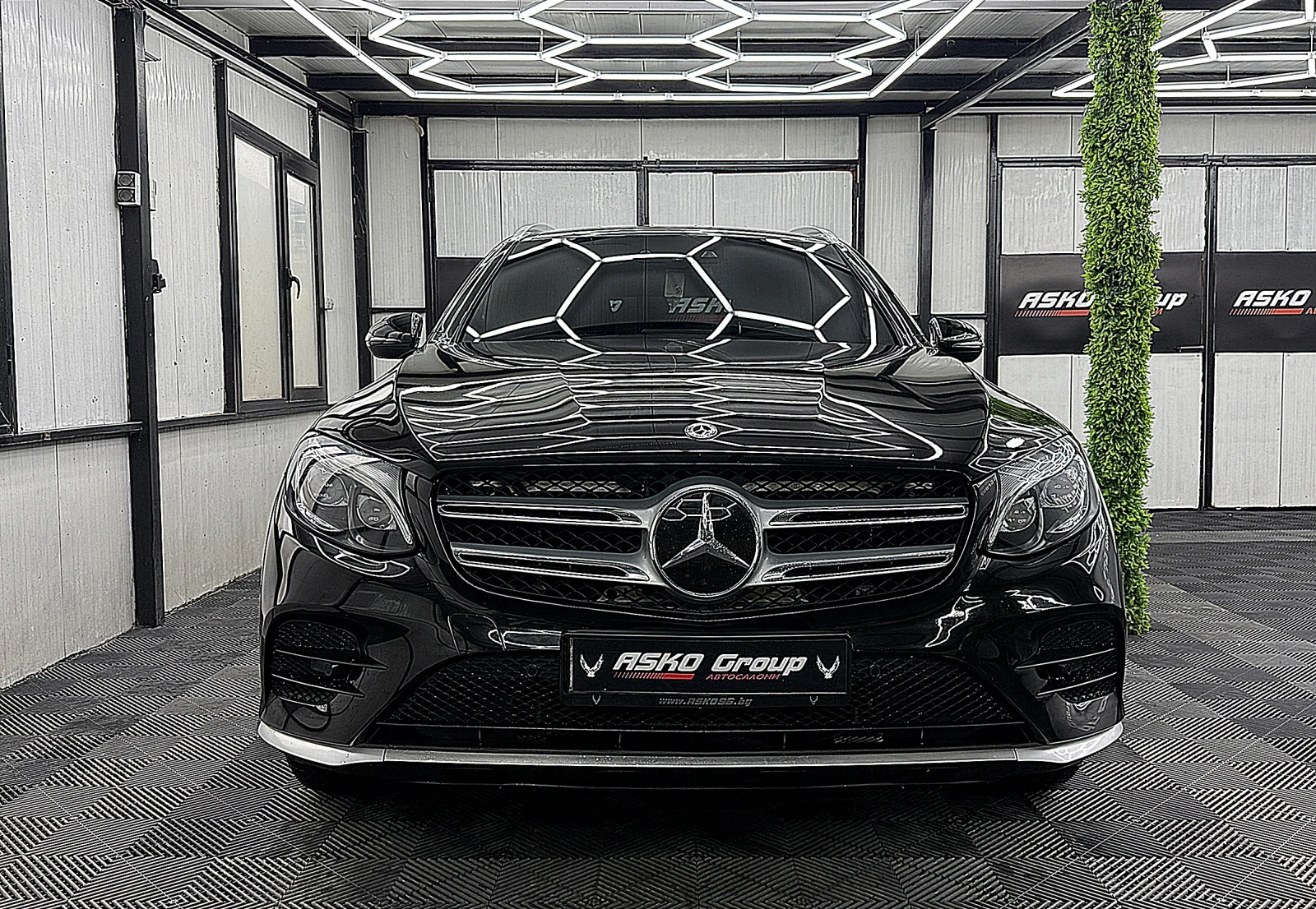 Mercedes-Benz GLC 220 AMG-line/4-Matic/KAMERA/KeulessGo/СОБСТВЕН ЛИЗИНГ, снимка 2 - Автомобили и джипове - 54912530