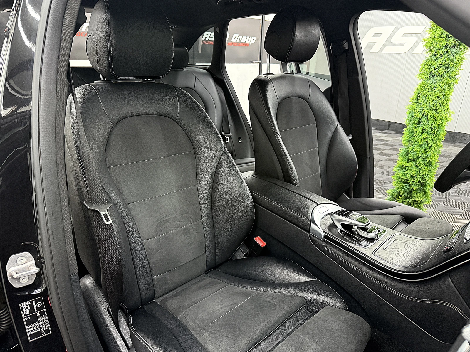 Mercedes-Benz GLC 220 AMG-line/4-Matic/KAMERA/KeulessGo/СОБСТВЕН ЛИЗИНГ, снимка 14 - Автомобили и джипове - 54912530